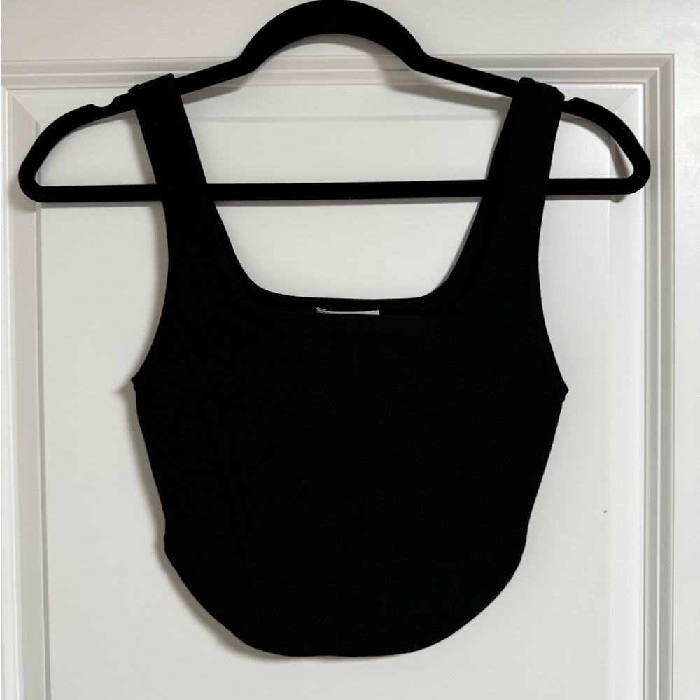 Aritzia Babaton Sculpt Knit Black Crop Top